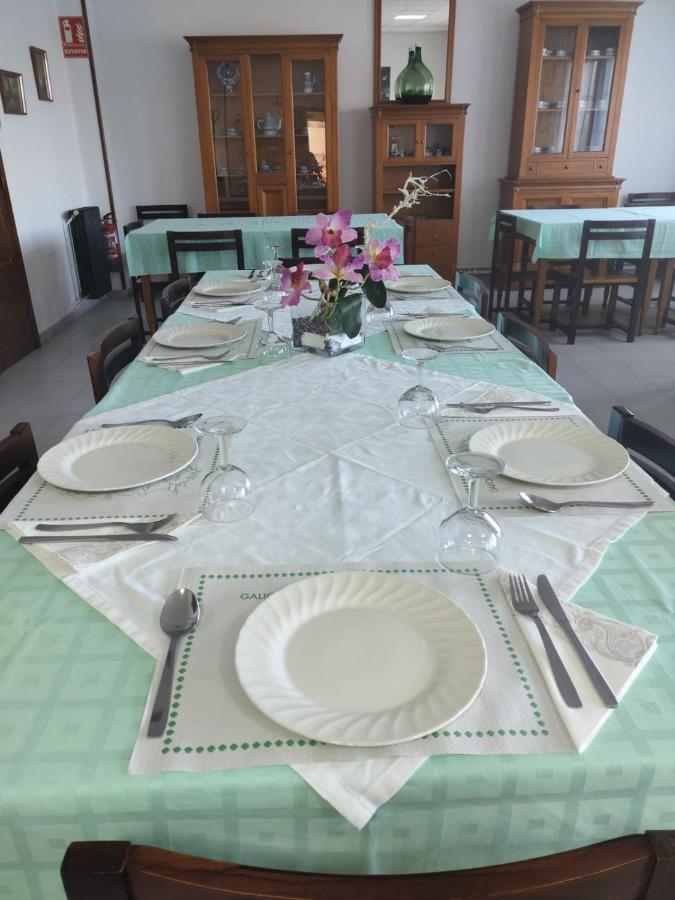 Hostal San Cristobal - Pontedeume Esterno foto