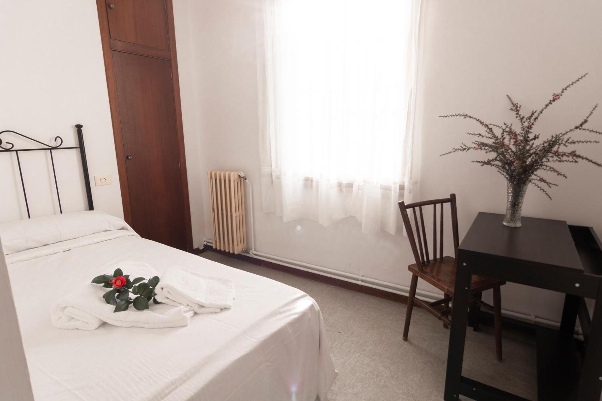 Hostal San Cristobal - Pontedeume Esterno foto